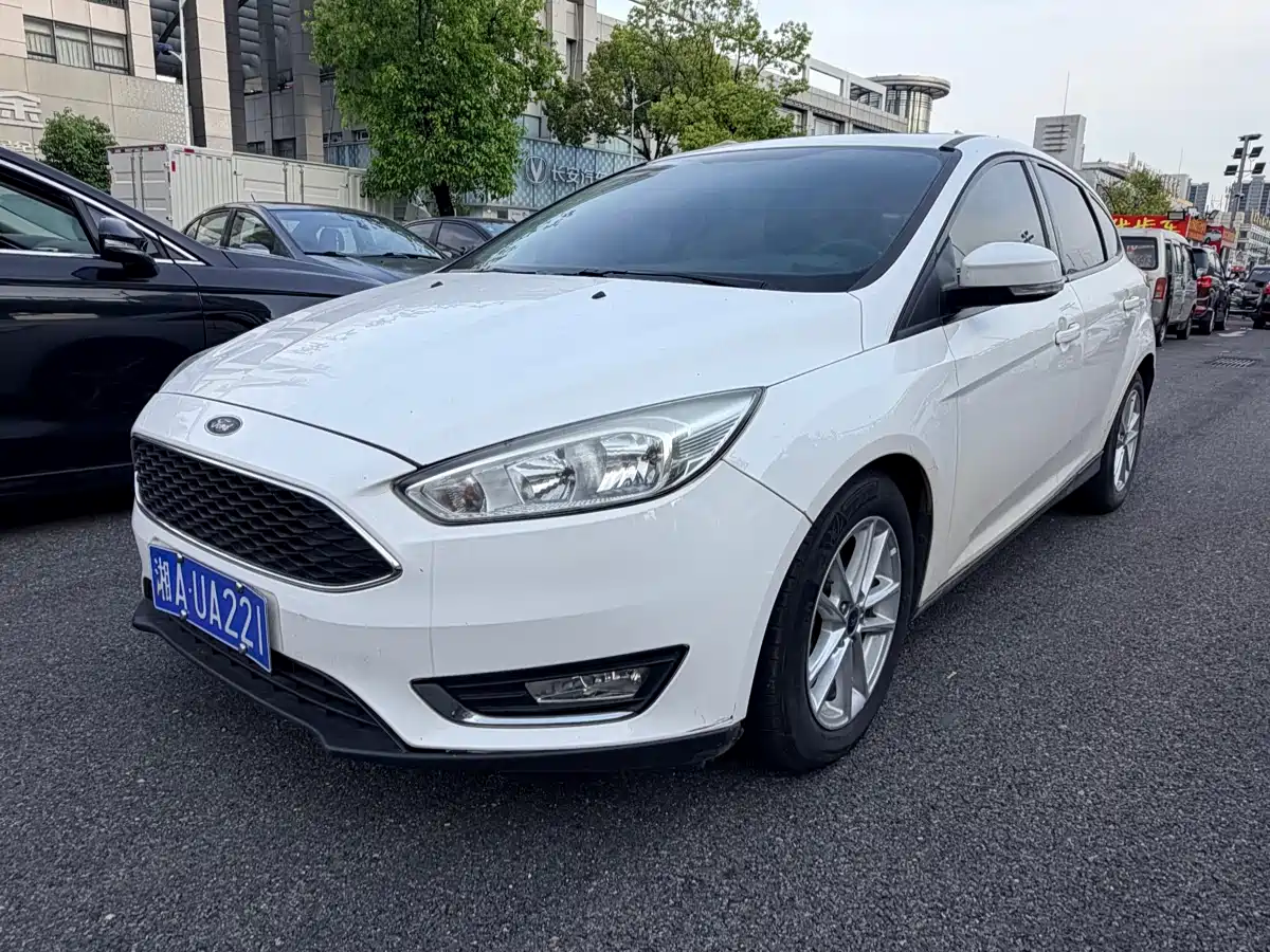 Фото 1 - Ford Focus