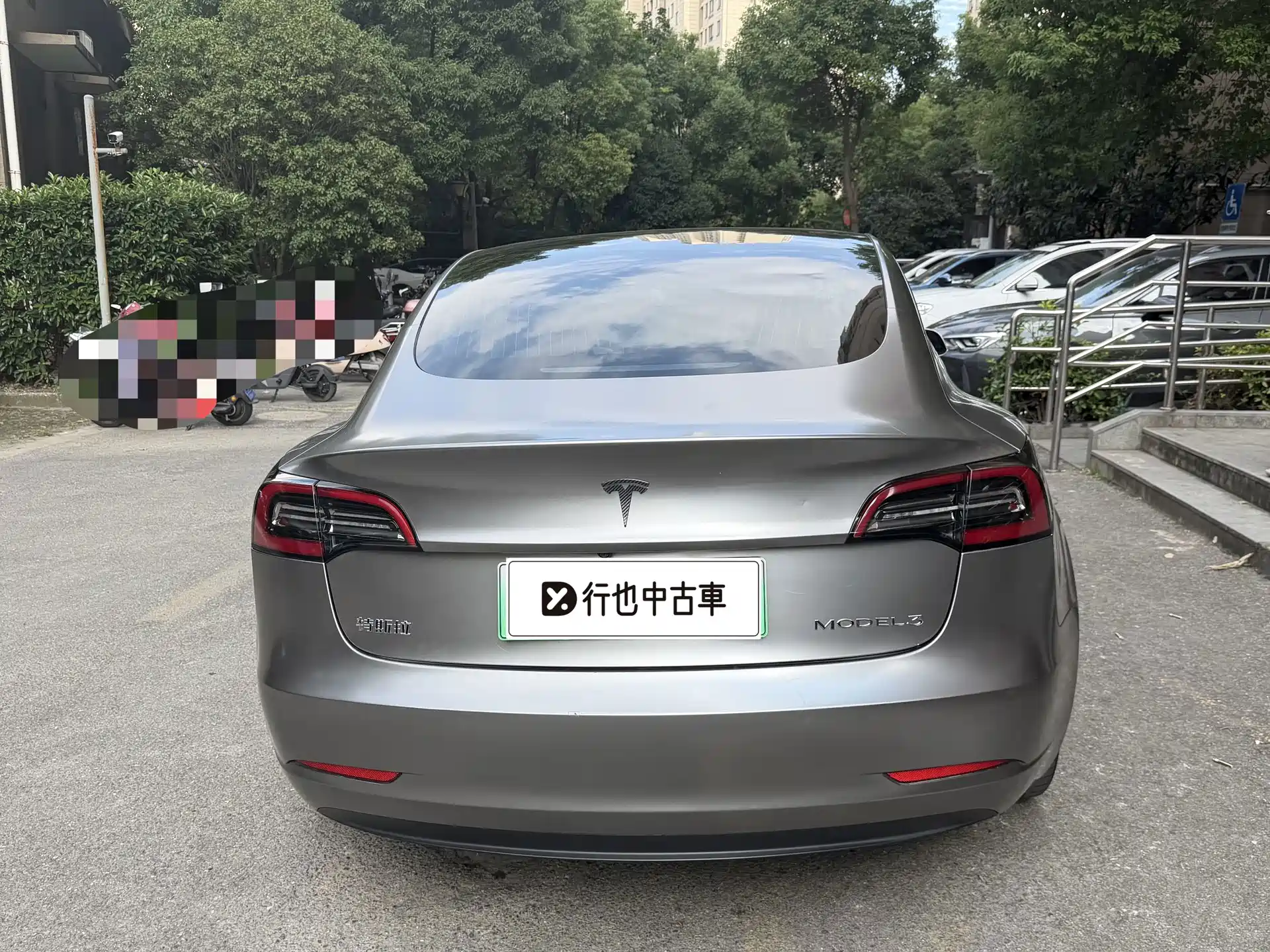 Фото 4 - Tesla Model 3