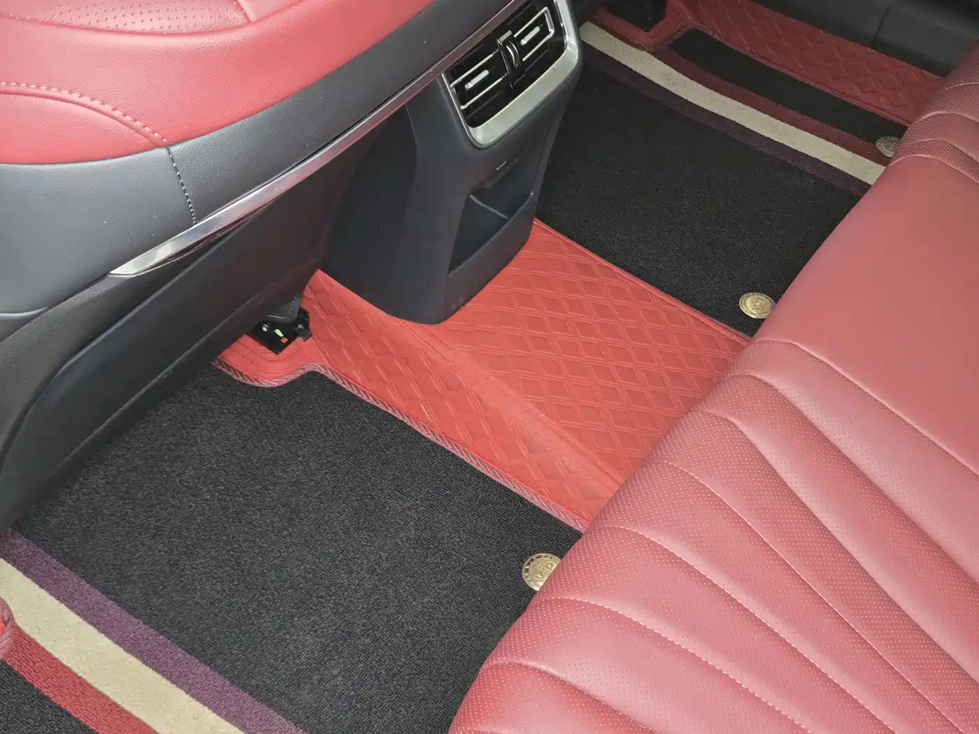 Hongqi H5 2025 2.0T Automatic Flag Celebration 500,000 Units Anniversary Edition фото 24
