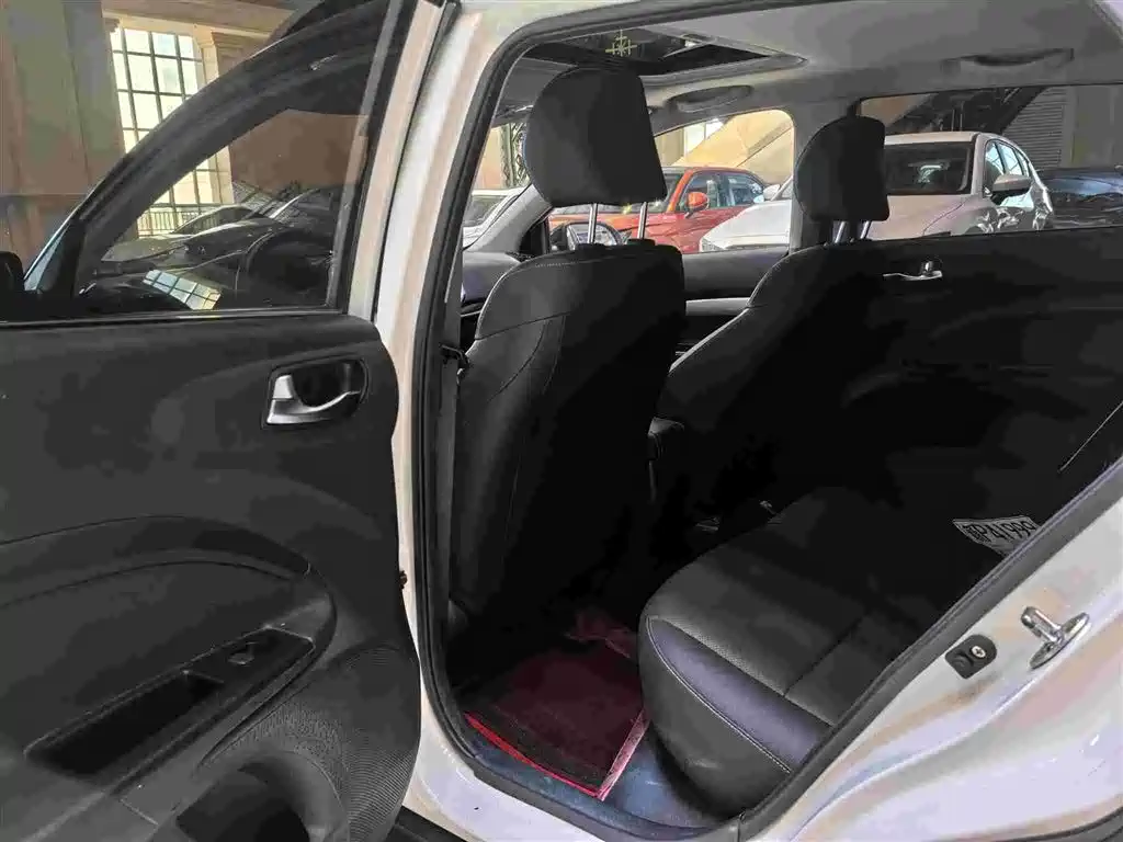 Kia KX1 2021 1.4L CVT Sunroof Version фото 7