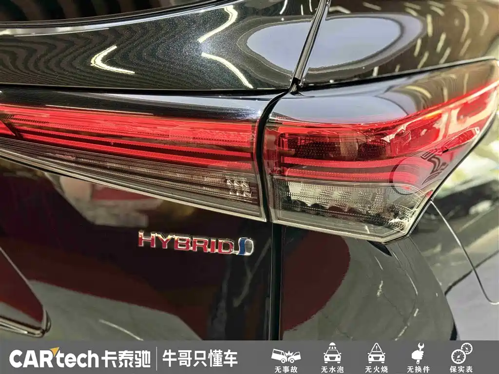 Toyota Highlander 2023 2.5L Smart Hybrid Dual Engine AWD Premium 7-Seater фото 13