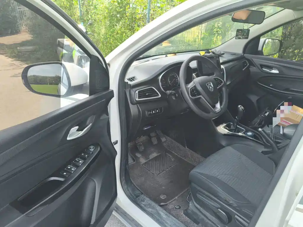 Baojun 730 2021 2021 1.5L Manual Fashion 7-Seater