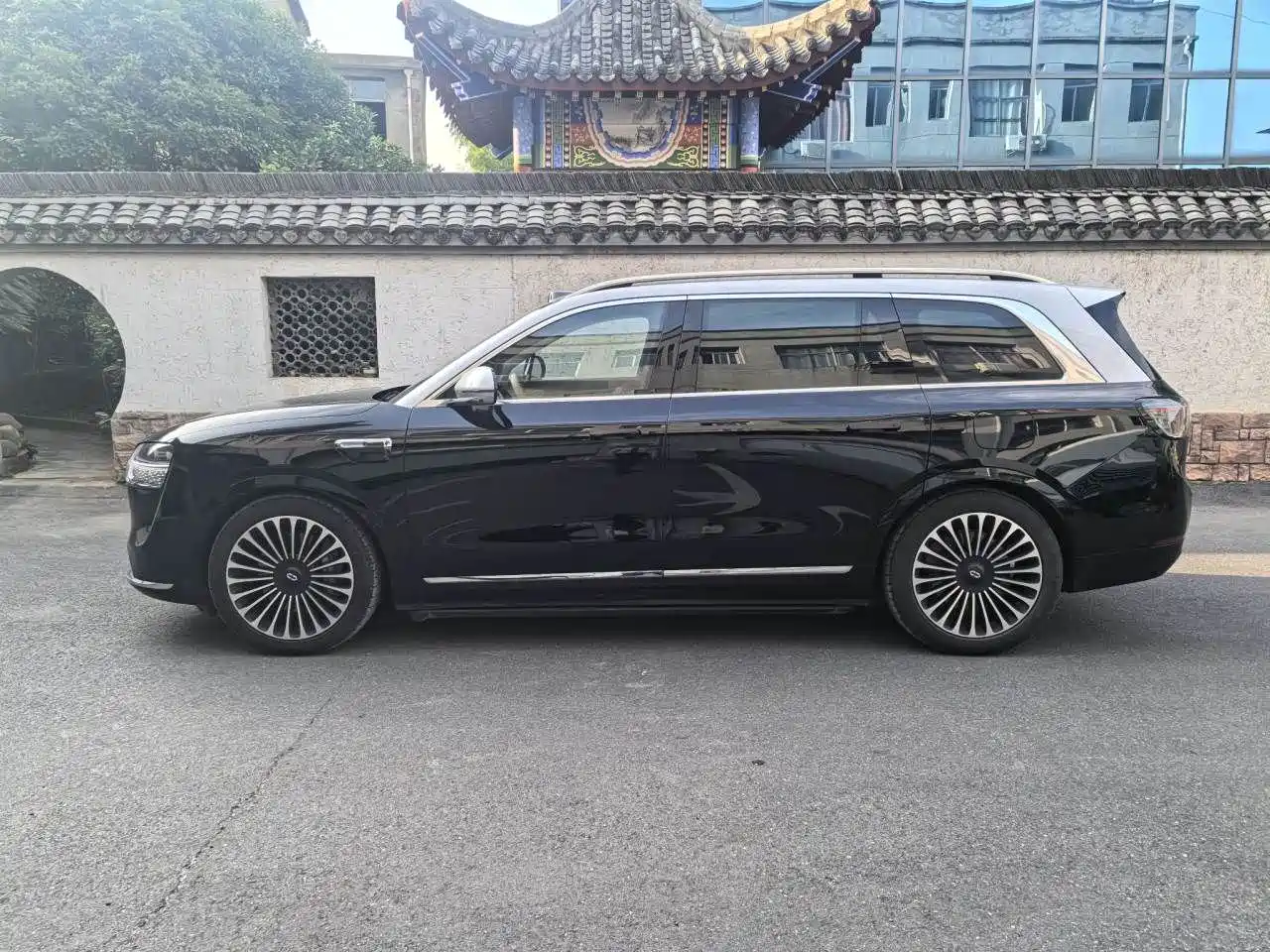 AITO Wenjie AITO M9 2025 Extended Range Ultra 52kWh 6-Seater фото 11