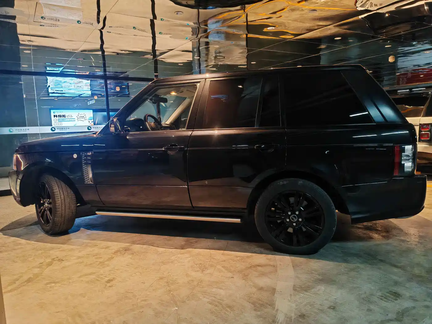 Land Rover Range Rover 2012 5.0 SC V8 фото 7