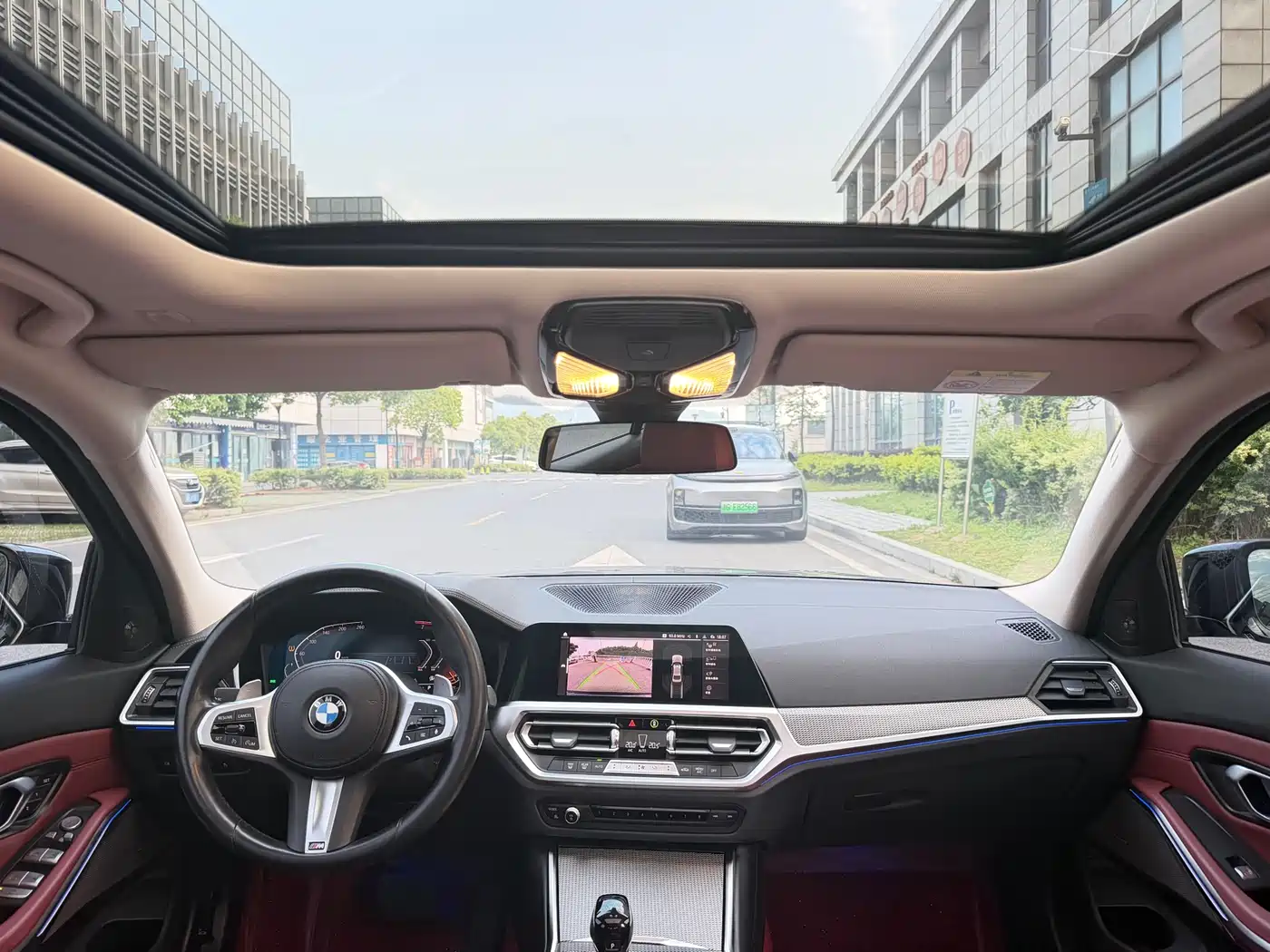 BMW 3 Series 2022 325Li M Sport Shadow Edition фото 14