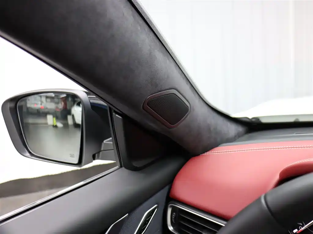 Maserati Levante 2024 2.0T GT Ultima фото 17