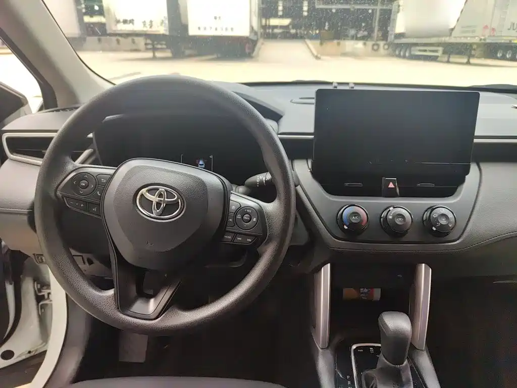 Toyota Corolla Cross 2025 2024 Model 2.0L Pioneer Edition