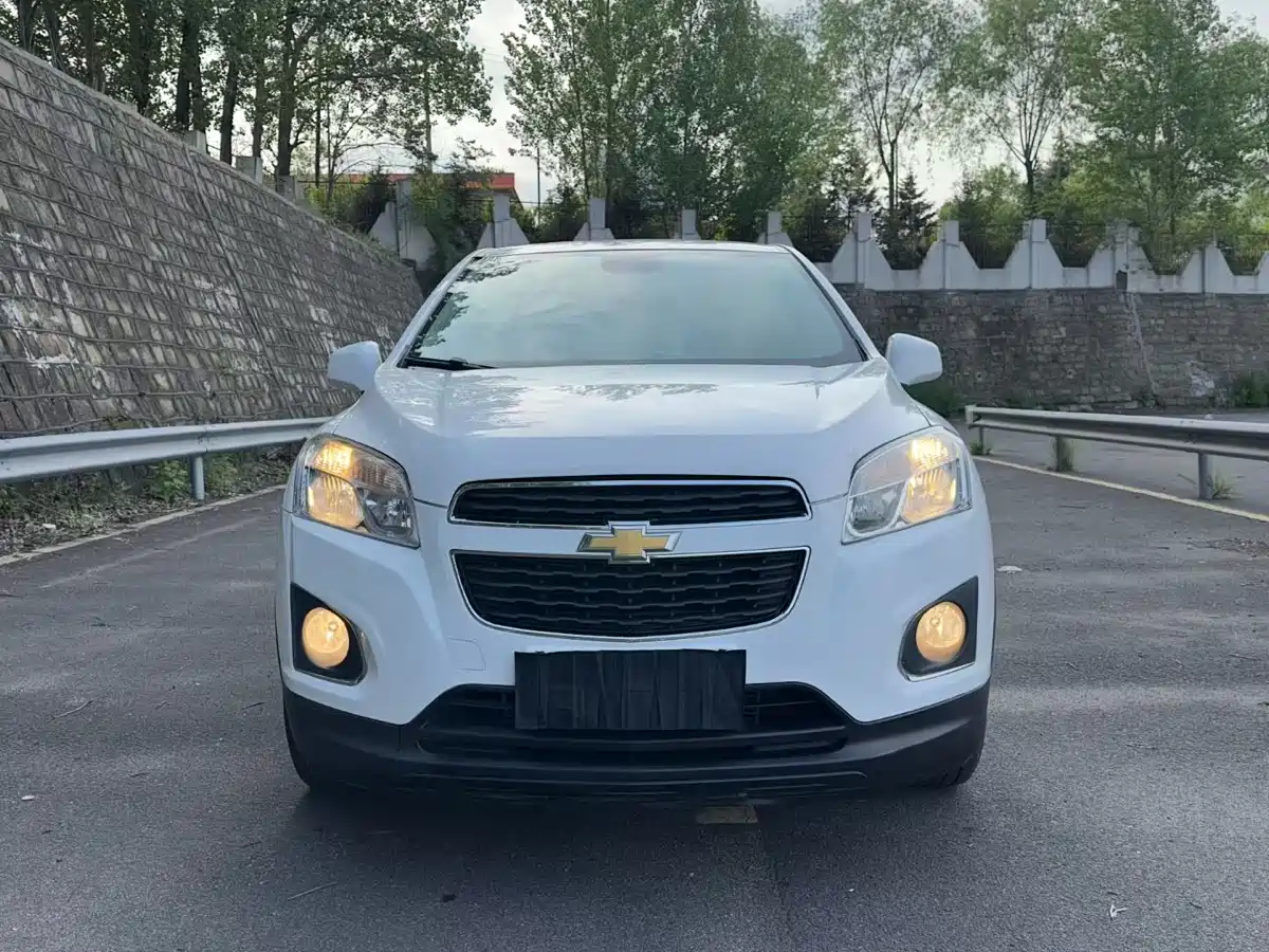 Фото 2 - Chevrolet Trax