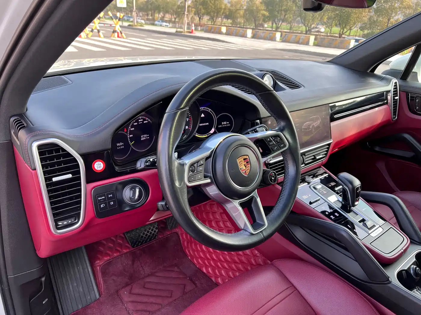 Porsche Cayenne New Energy 2022 Cayenne E-Hybrid 2.0T Platinum Edition фото 19