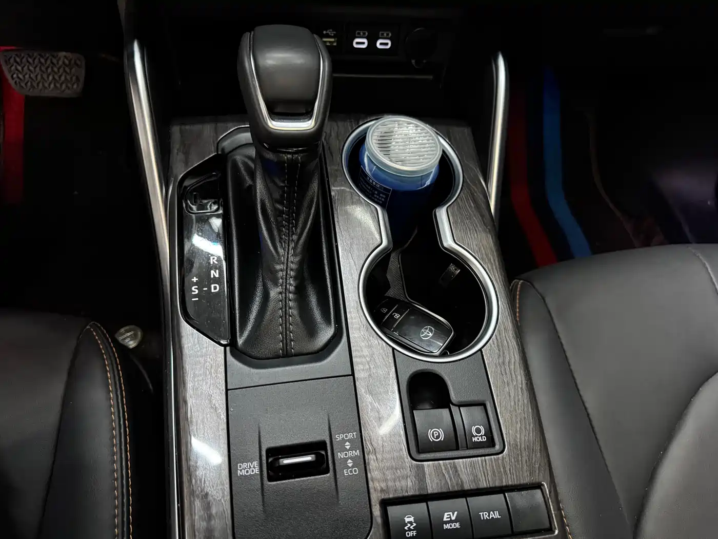 Toyota Crown Kluger 2024 2.5L HEV 4WD Luxury Edition фото 11