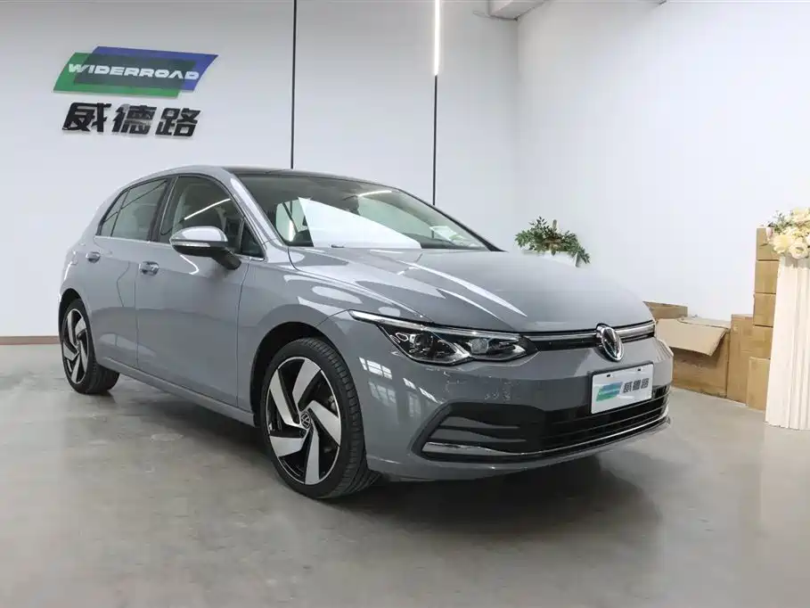 Volkswagen Golf 2023 280TSI DSG Pro фото 3