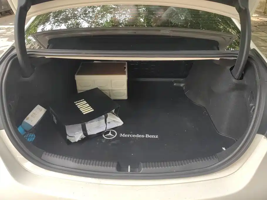 Фото 4 - Mercedes-Benz C-Class