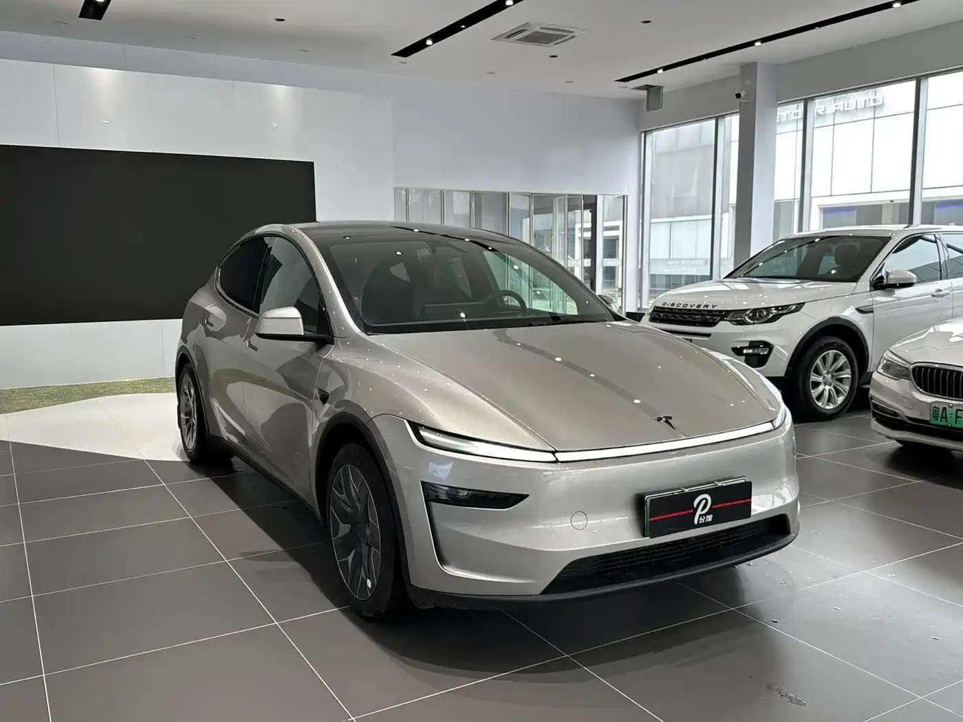 Tesla Model Y L 2025 2025 Facelift Long Range AWD
