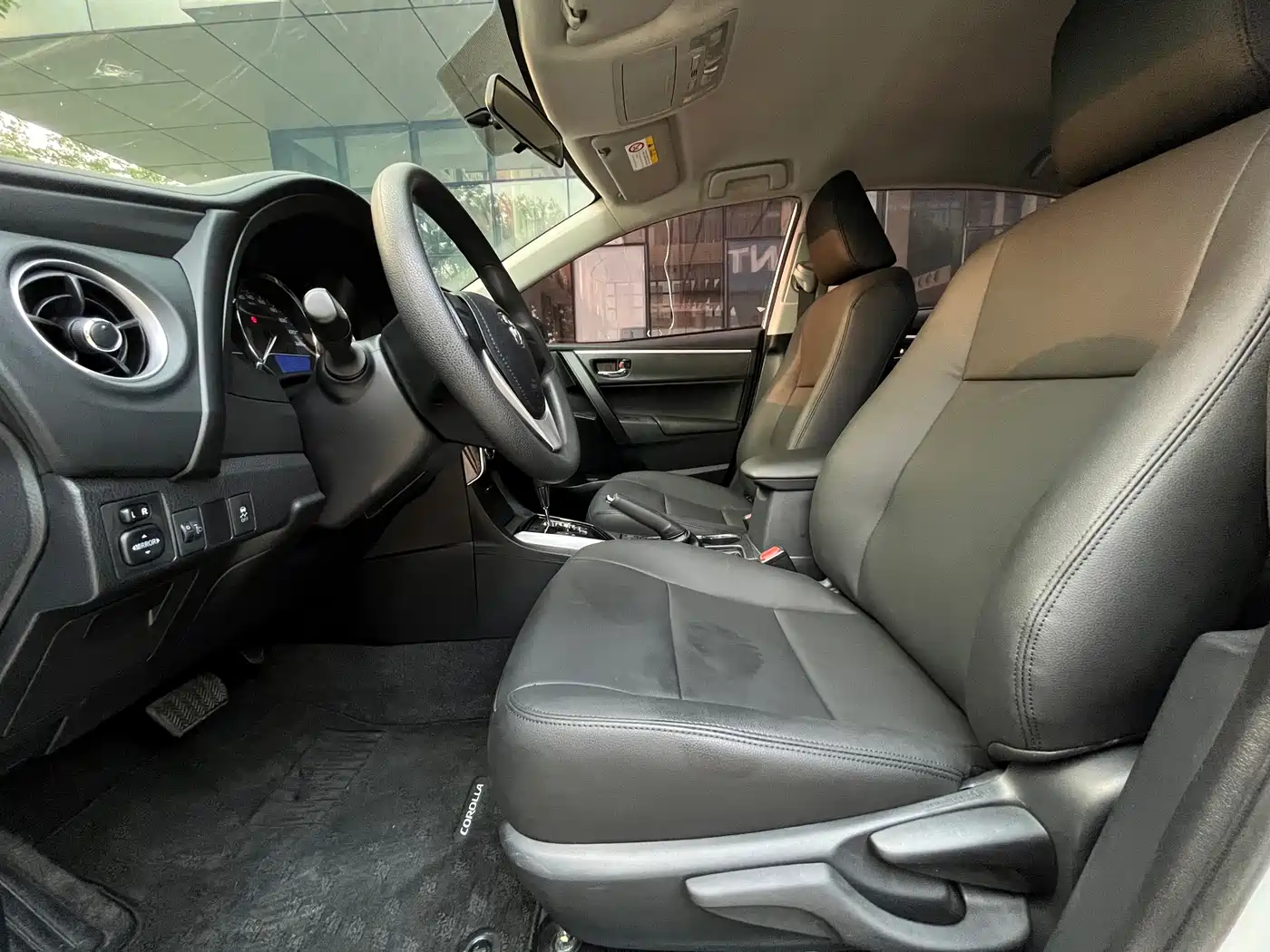 Toyota Corolla 2018 1.2T S-CVT GL Smart Edition фото 8