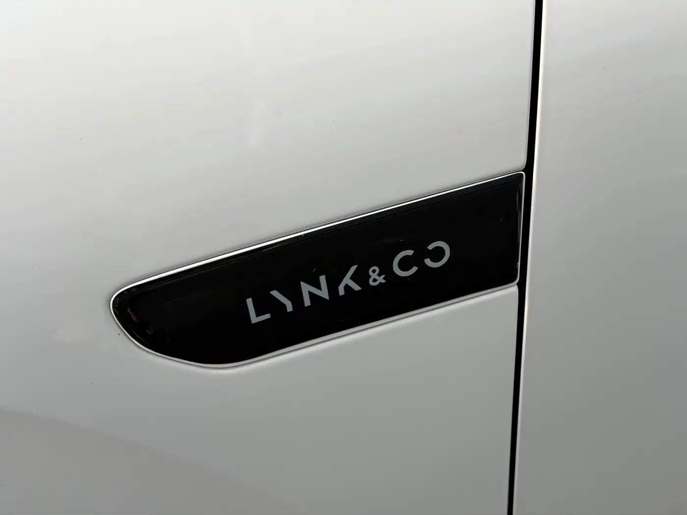 LYNK &CO. 07 EM P