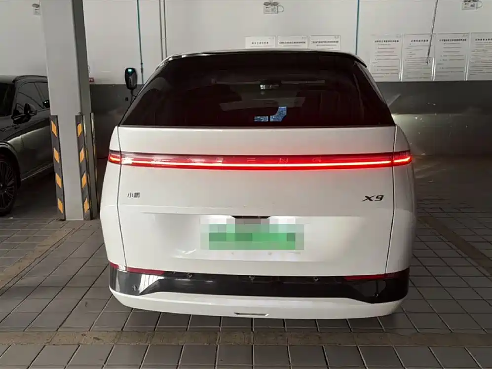 XIAOPENG X9