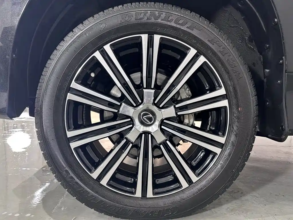 Lexus LX 2019 570 Prestige Luxury Edition фото 12