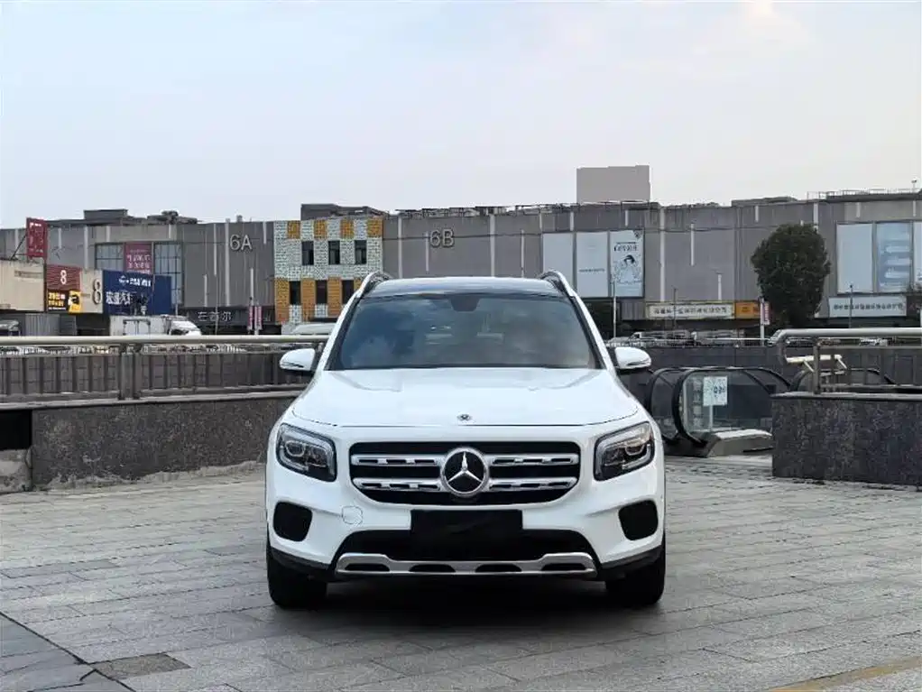 MERCEDES-BENZ GLB