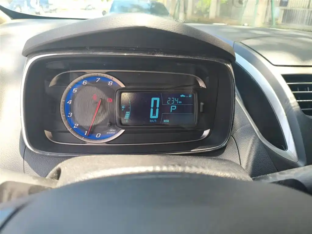 Chevrolet Trax 2014 1.4T Automatic 2WD Luxury фото 4