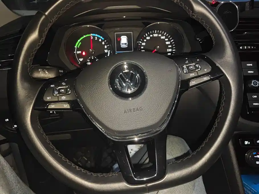 Volkswagen Tiguan L PHEV 2019 430PHEV Hybrid Luxury Edition фото 15