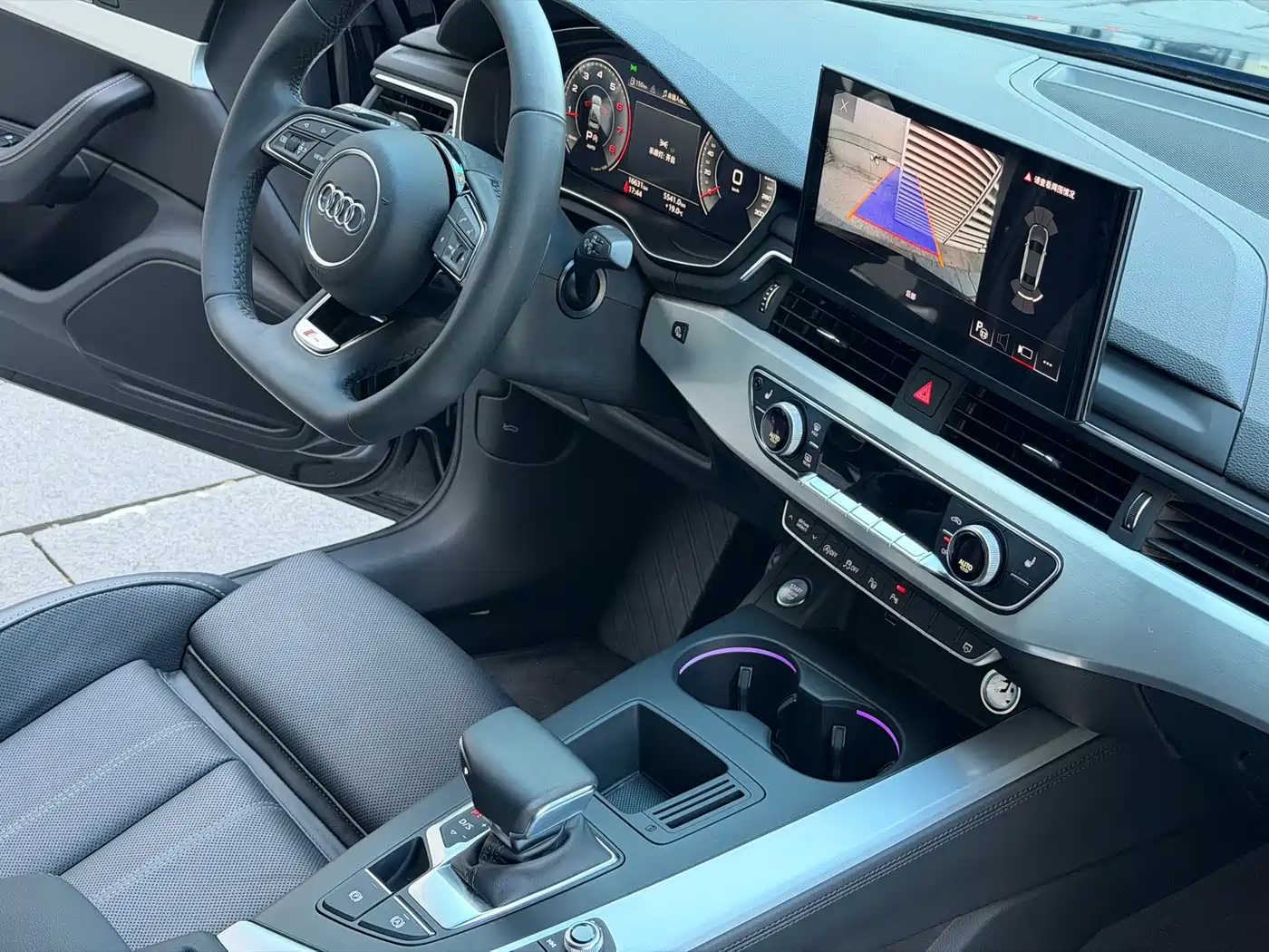 Audi A4L 2023 40 TFSI Luxury Sport фото 7