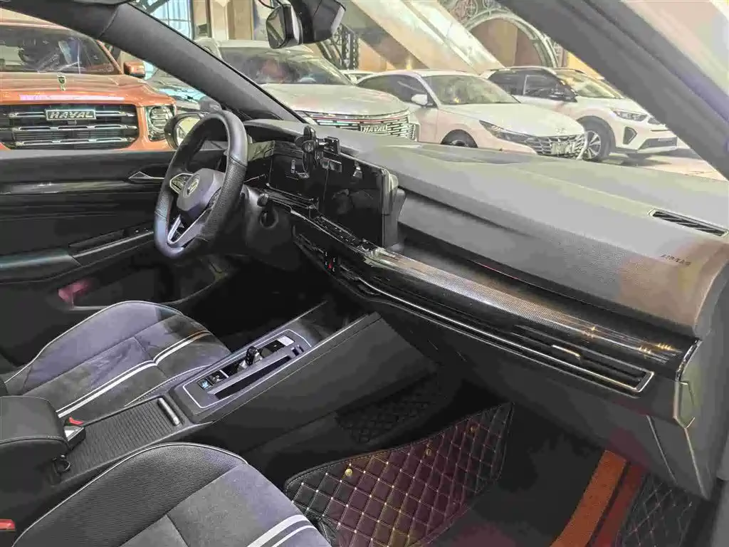 Volkswagen Golf 2023 280TSI DSG R-Line Lite фото 12