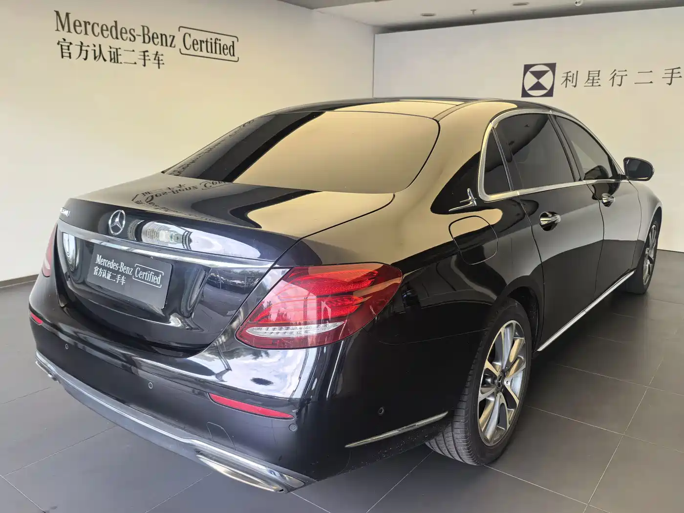 Mercedes-Benz E-Class, миниатюра 4