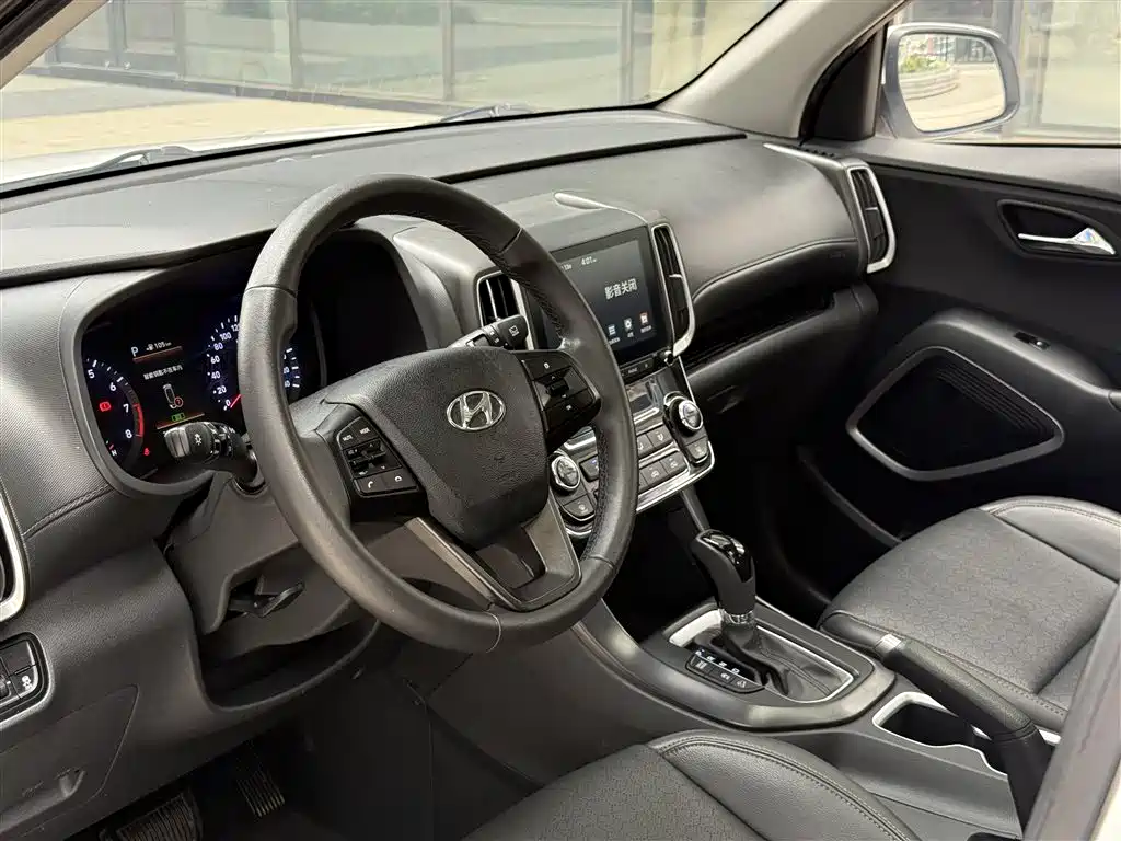 Hyundai Beijing Hyundai ix35 2019 2.0L Automatic 2WD Zhiyong·Smooth Enjoy China VI фото 23