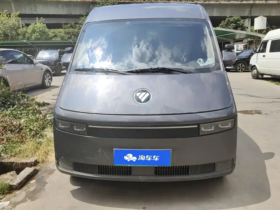 Foton Fengjing i7 2025 2025 Multi-purpose Long Wheelbase FWD CATL 66.67kWh Smart Edition Flat Roof Single Tire 6-Seater
