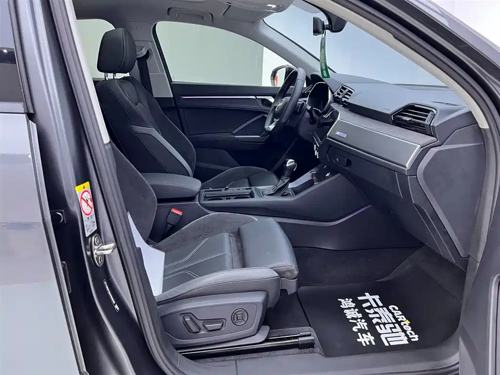 Audi Q3 Sportback 2023 40 TFSI Fashion фото 18