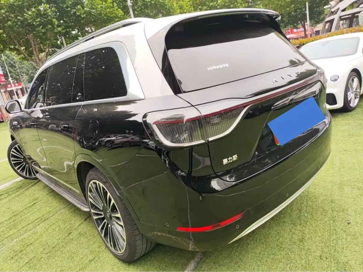 AITO Wenjie AITO M9 2024 Range Extender Max Edition 42kWh 6-seater фото 3