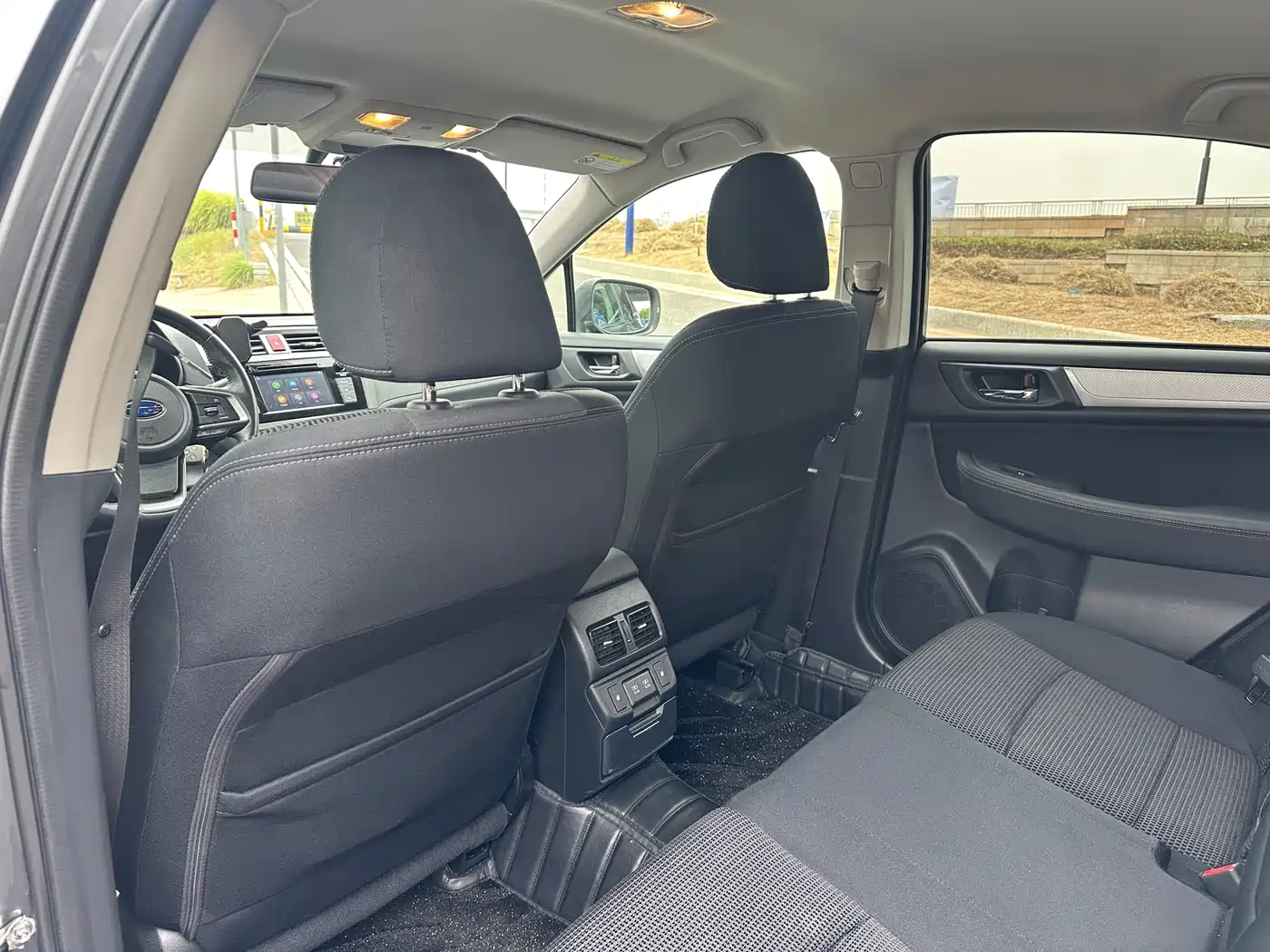 Subaru Legacy 2020 2.5i AWD Style Edition фото 13