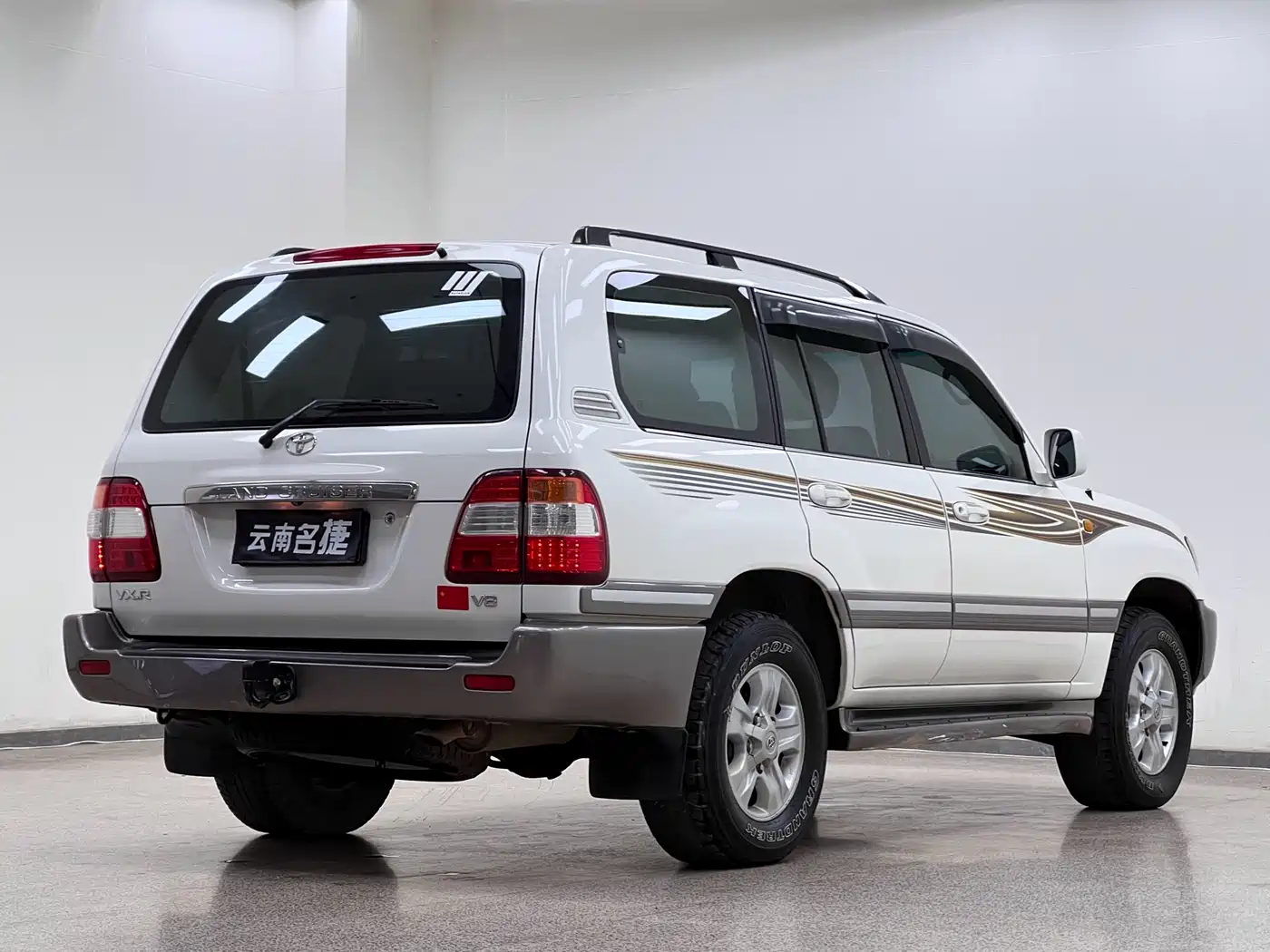 Toyota Land Cruiser 2005 Model 4.7L Automatic VX-R Luxury DVD Edition фото 6