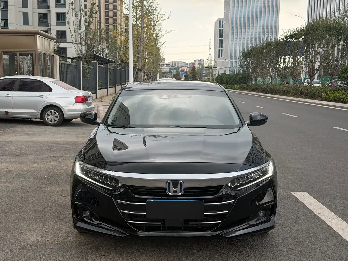 Фото 2 - Honda Accord
