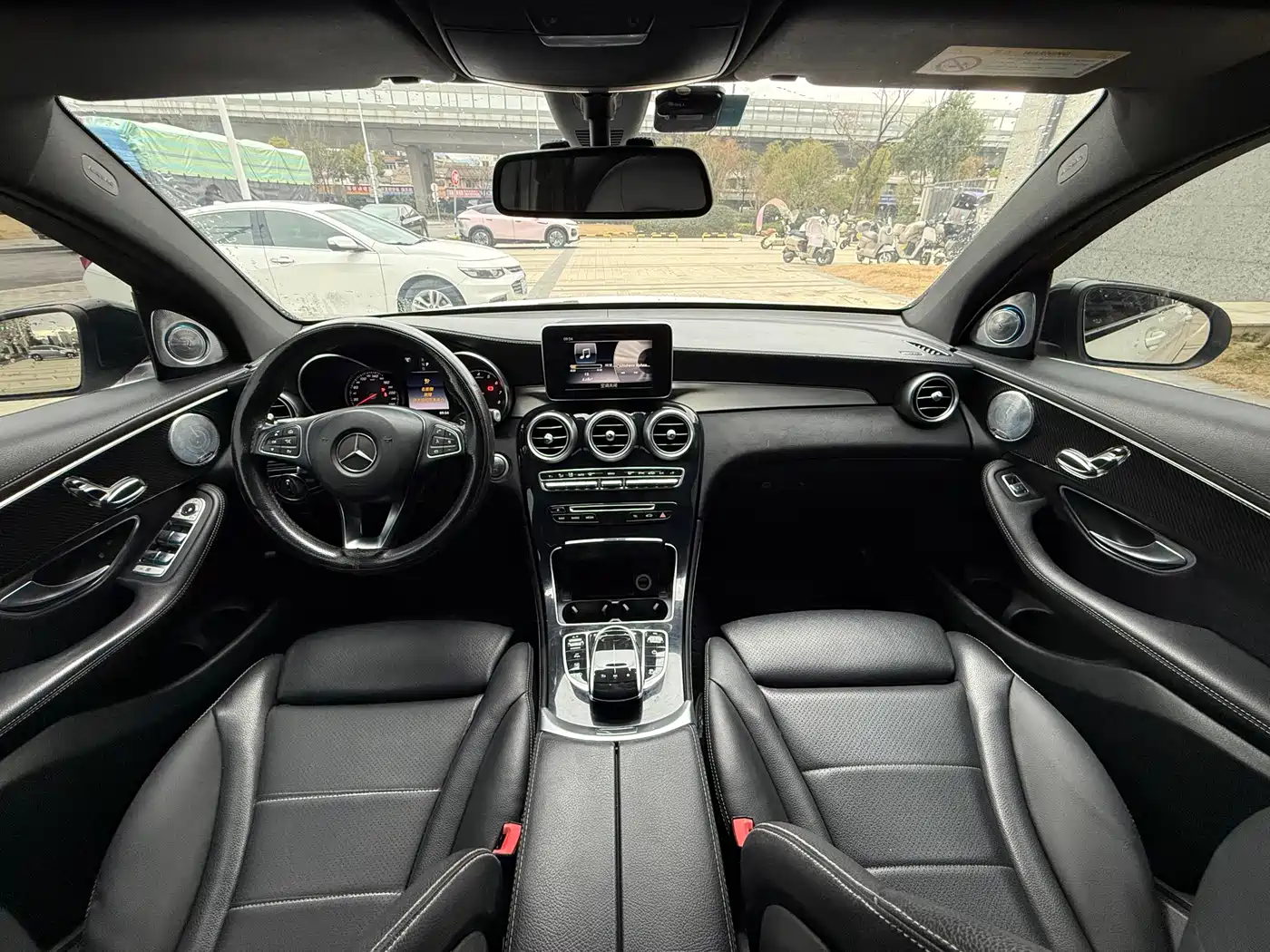 Mercedes-Benz GLC Coupe 2018 GLC 200 4MATIC Coupe SUV фото 7