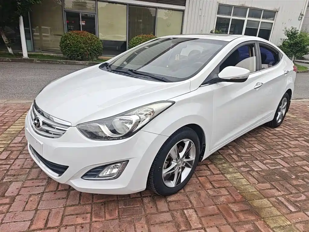 Hyundai Langdong 2013 1.6L Automatic Leading фото 2