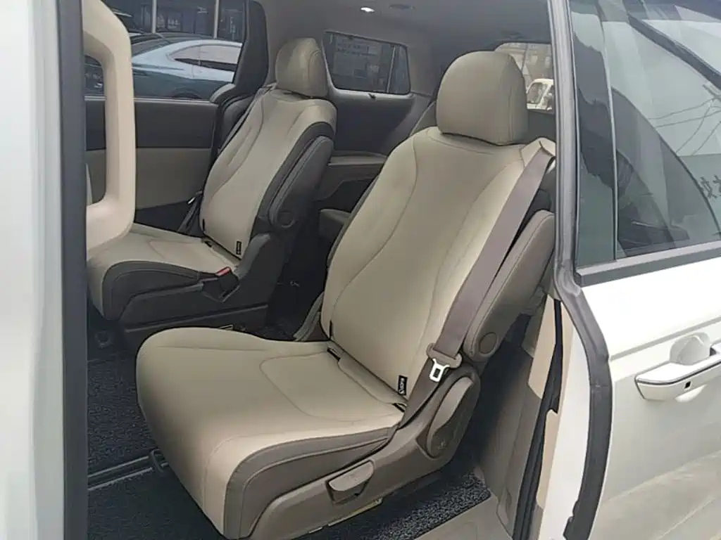 Kia Carnival 2026 2026 Model 2.0T Luxury Tech Edition