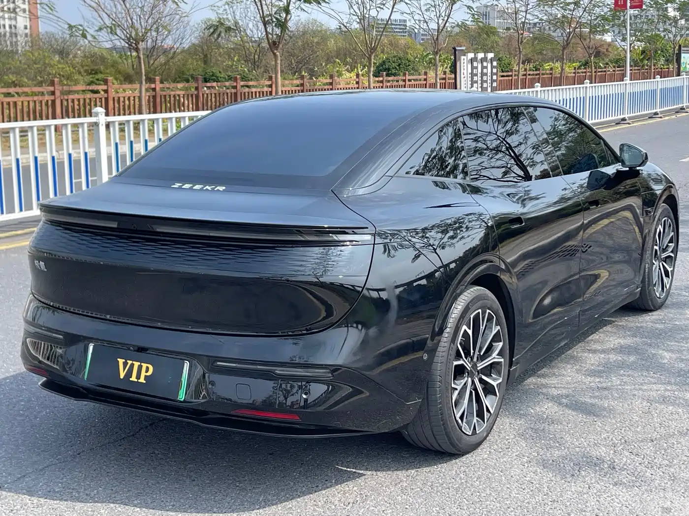 ZEEKR EXTREME KRYPTON 007