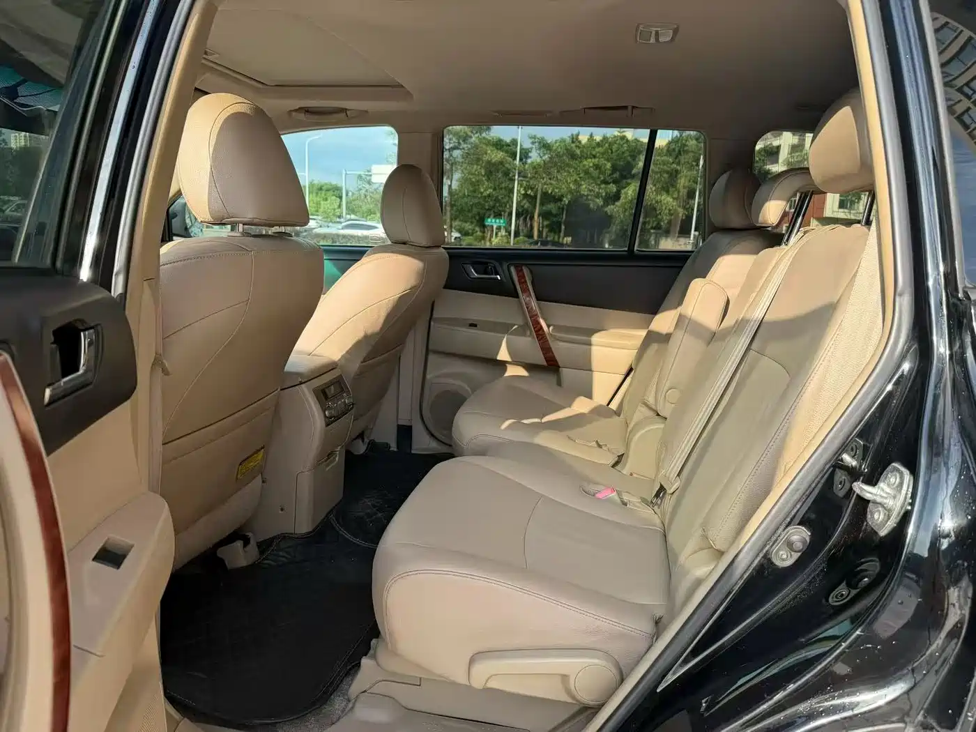 Toyota Highlander 2011 2011 2.7L 2WD 7-seat Luxury