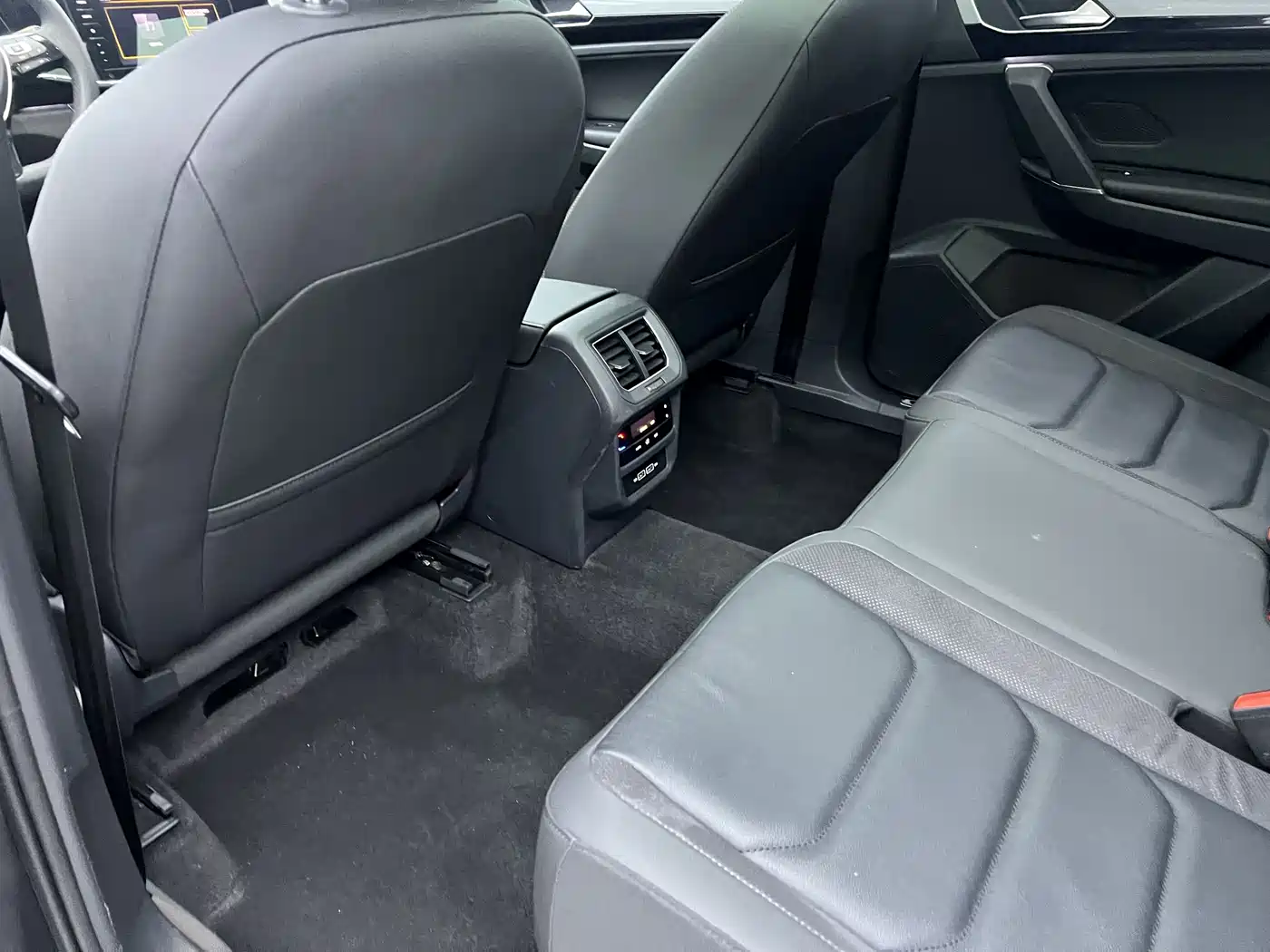 Volkswagen Tayron 2022 280TSI 2WD Luxury Smart Connect Edition фото 14