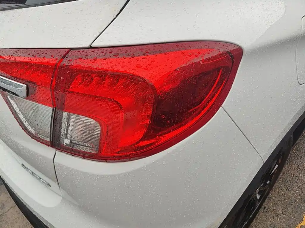 Фото 8 - Buick Envision Plus