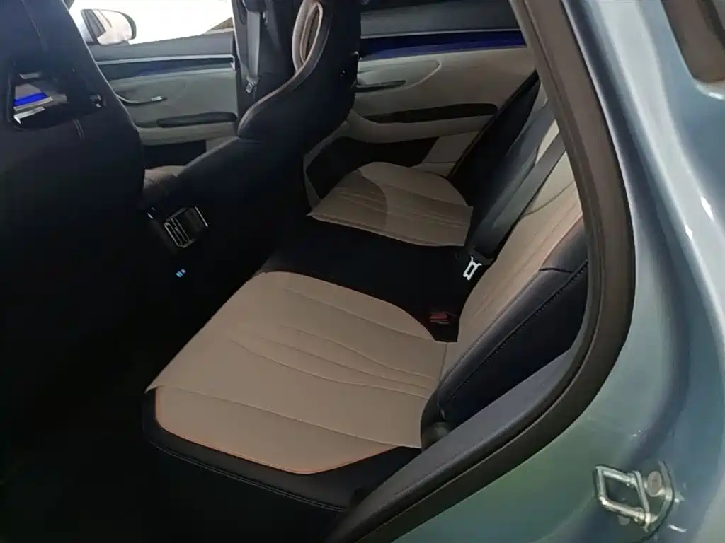 BYD Song PLUS PHEV 2023 Champion Edition DM-i 150KM Flagship PLUS фото 17