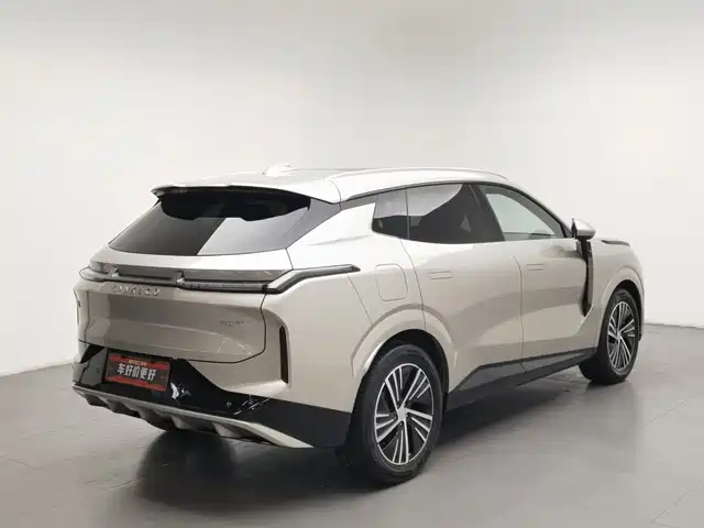 Lynk & Co 08 EM-P 2025 120km Long Range Pro — фото 2