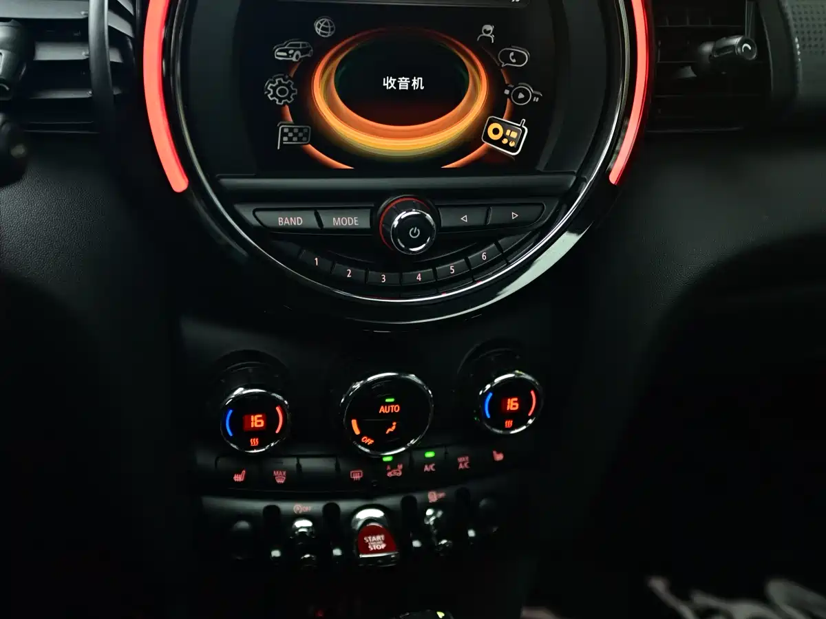 MINI 2014 1.5T COOPER Excitement фото 23