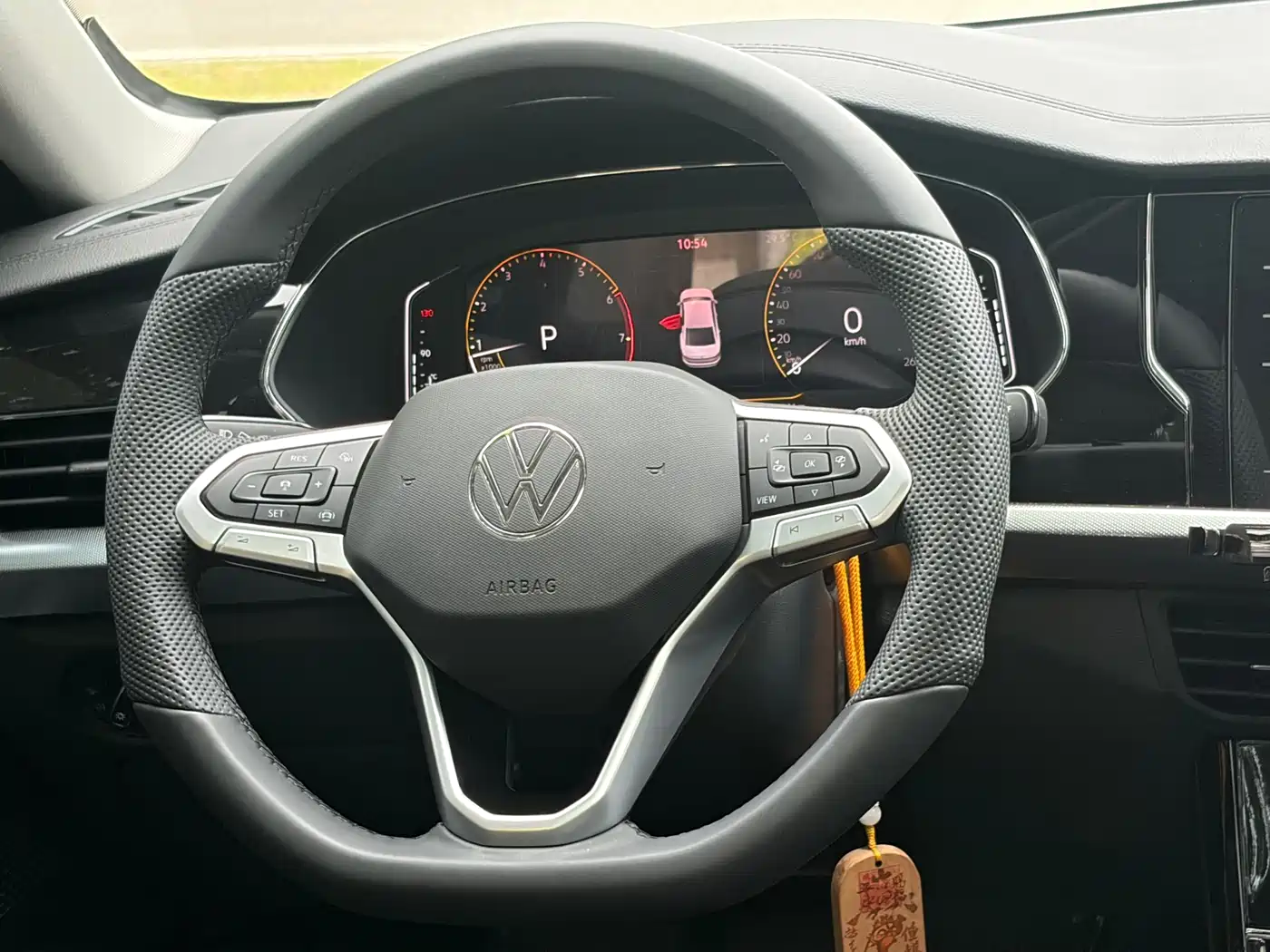 Volkswagen Passat 2025 Outstanding 380TSI Starlight Dragon Soaring Edition фото 18