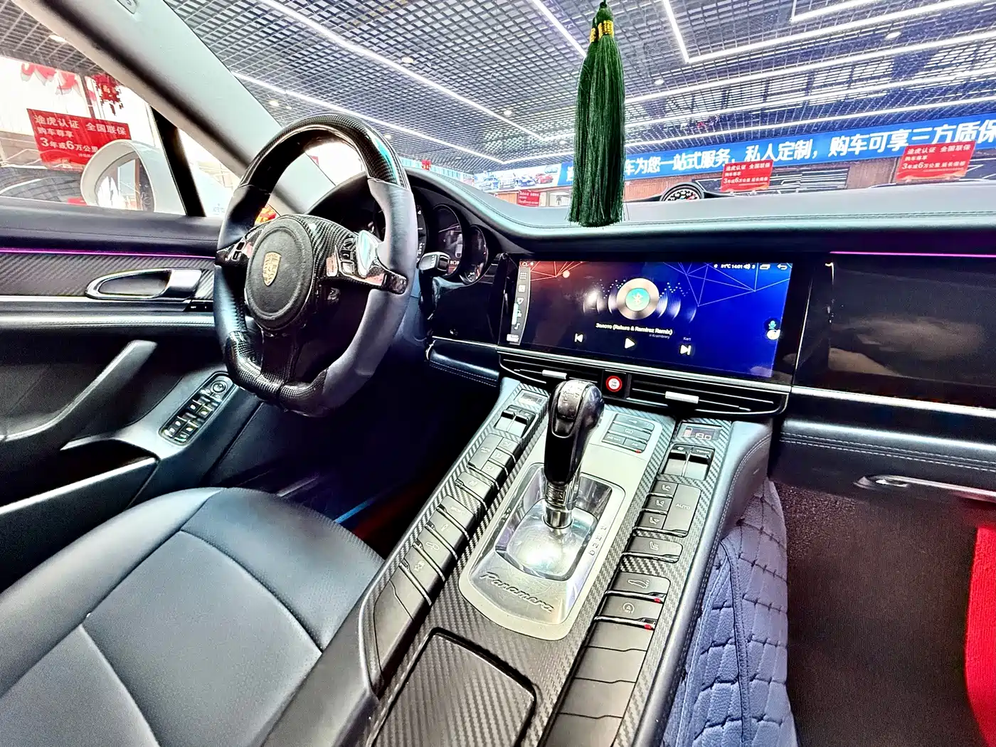 Porsche Panamera 2011 2010 Panamera 4 3.6L