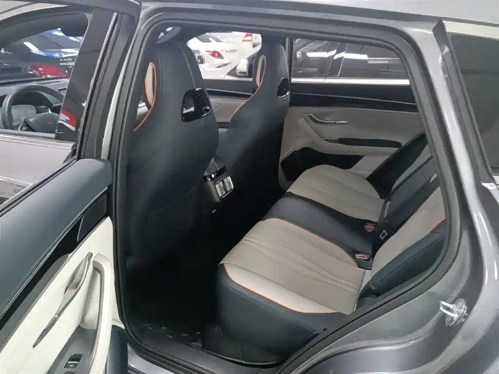 BYD Song PLUS PHEV 2023 Champion Edition DM-i 110KM Flagship PLUS фото 17