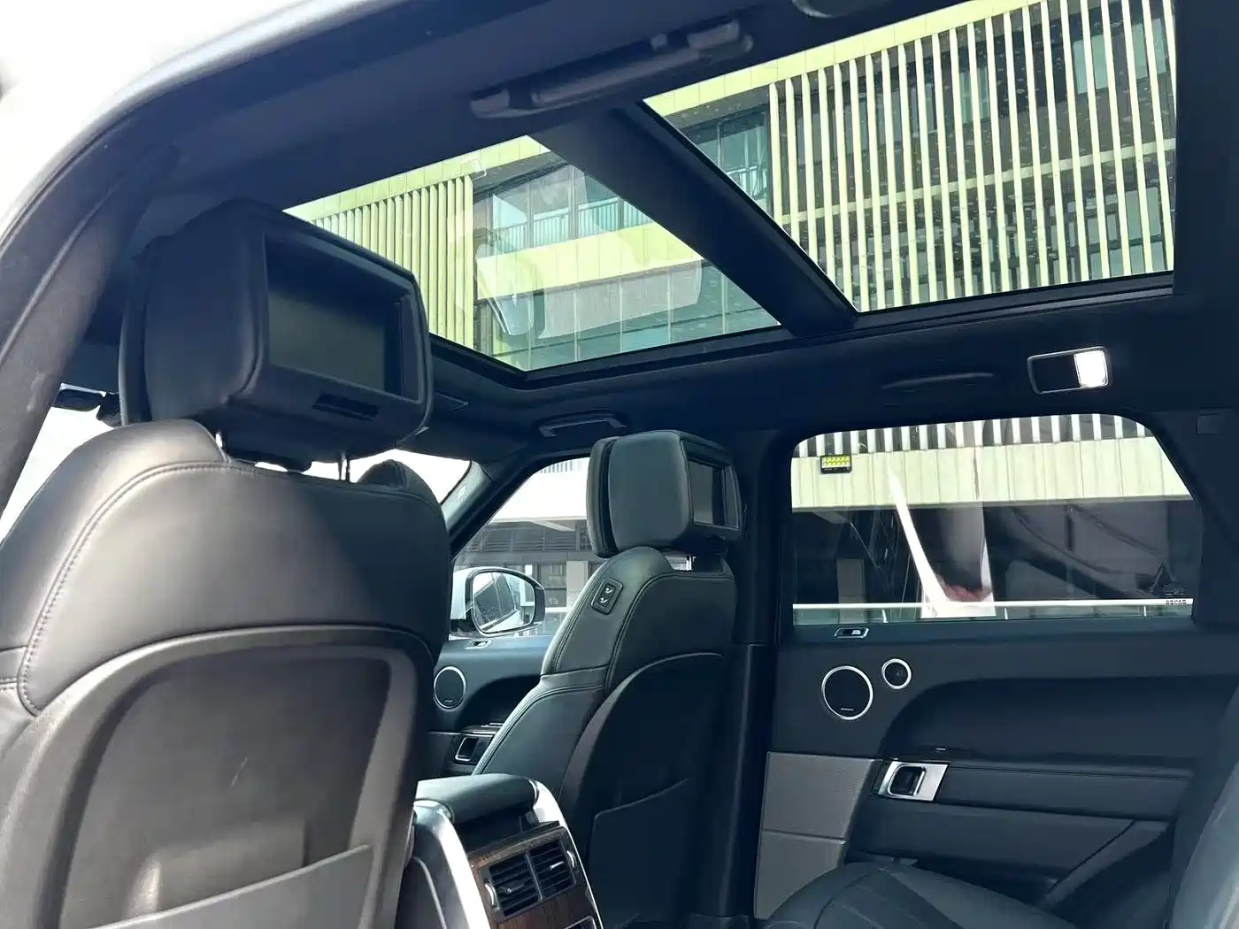 Land Rover Range Rover Sport PHEV 2019 2018 Model P400e