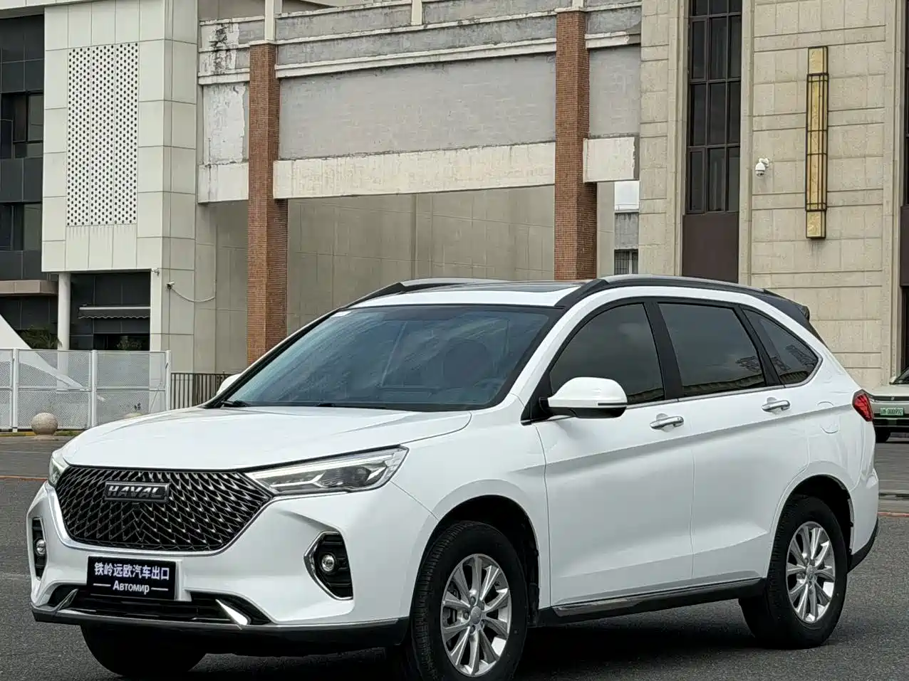 Фото 1 - Haval M6