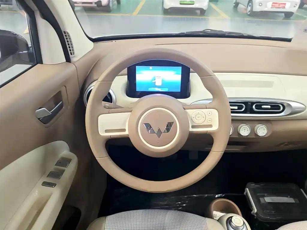 Wuling Motors Hongguang MINIEV 2026 2025 4-Door Advanced